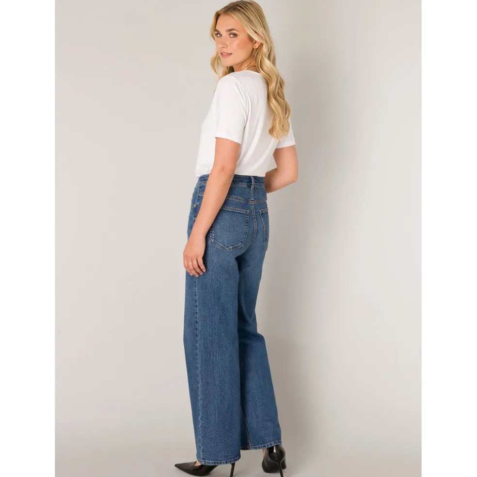 broek_base_level_brede_pi_2.webp Broek Base Level brede pijp mid blauw Amy 6000108