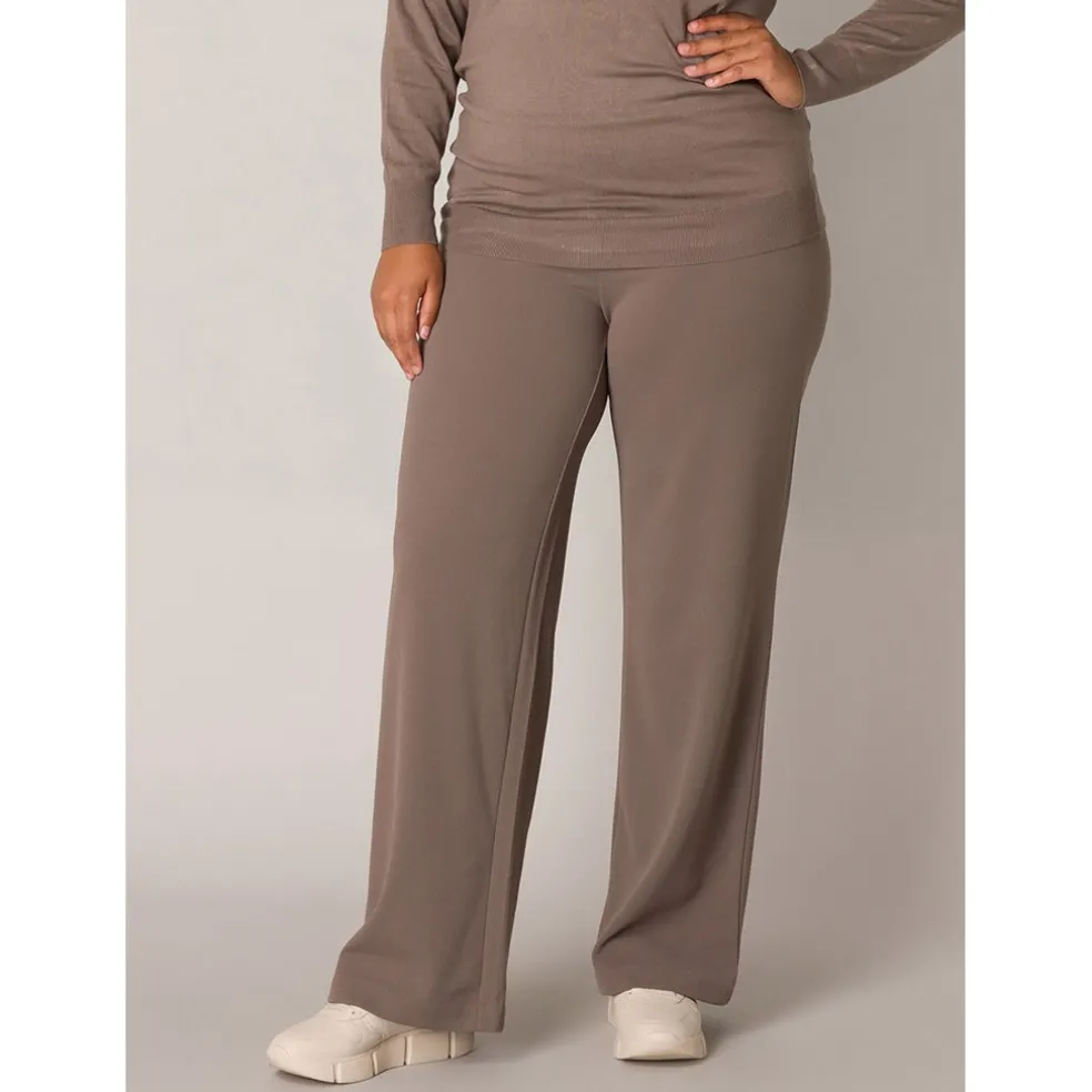 broek_base_level_curvy_dt_0.webp Broek Base Level Curvy D.taupe Arah 7000092