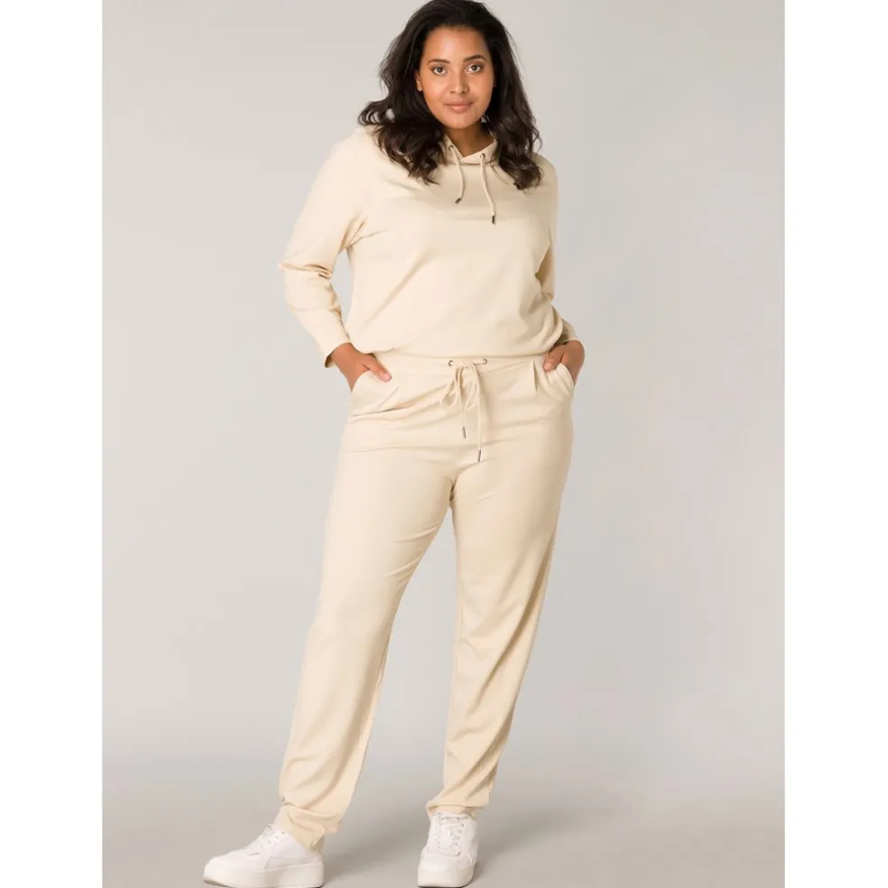 broek_base_level_curvy_lb_2-1.webp Broek Base Level Curvy L.beige Yoanna 7000078