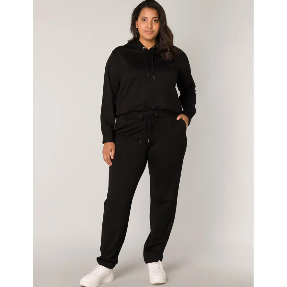 broek_base_level_curvy_zw_3-1.webp Broek Base Level Curvy zwart Yoanna 7000078
