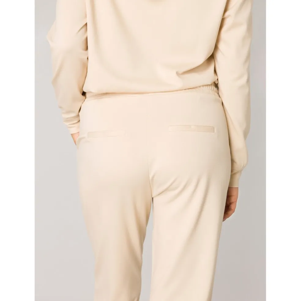 broek_base_level_lbeige_y_2-1.webp Broek Base Level L.beige Yoan 6000078