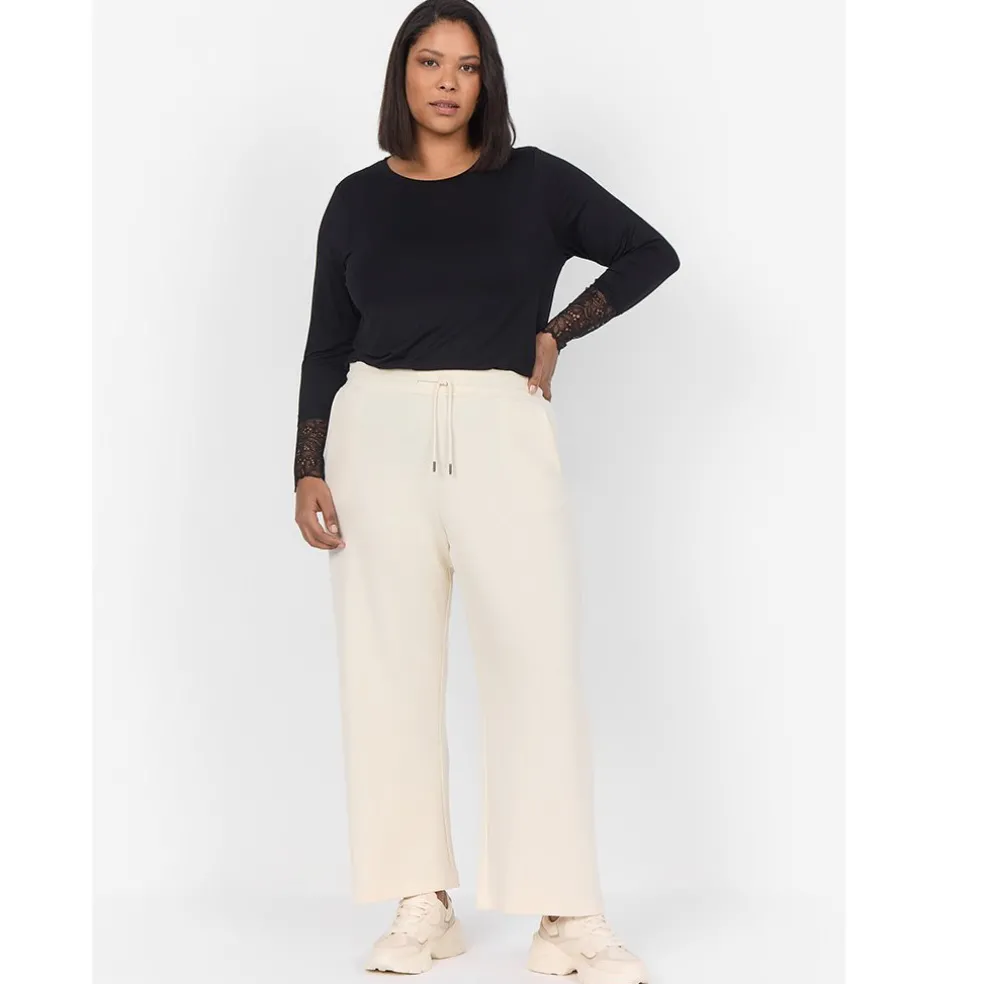 broek_wasabi_creme_sabina_4.webp Broek Wasabi creme Sabina 2 w20015