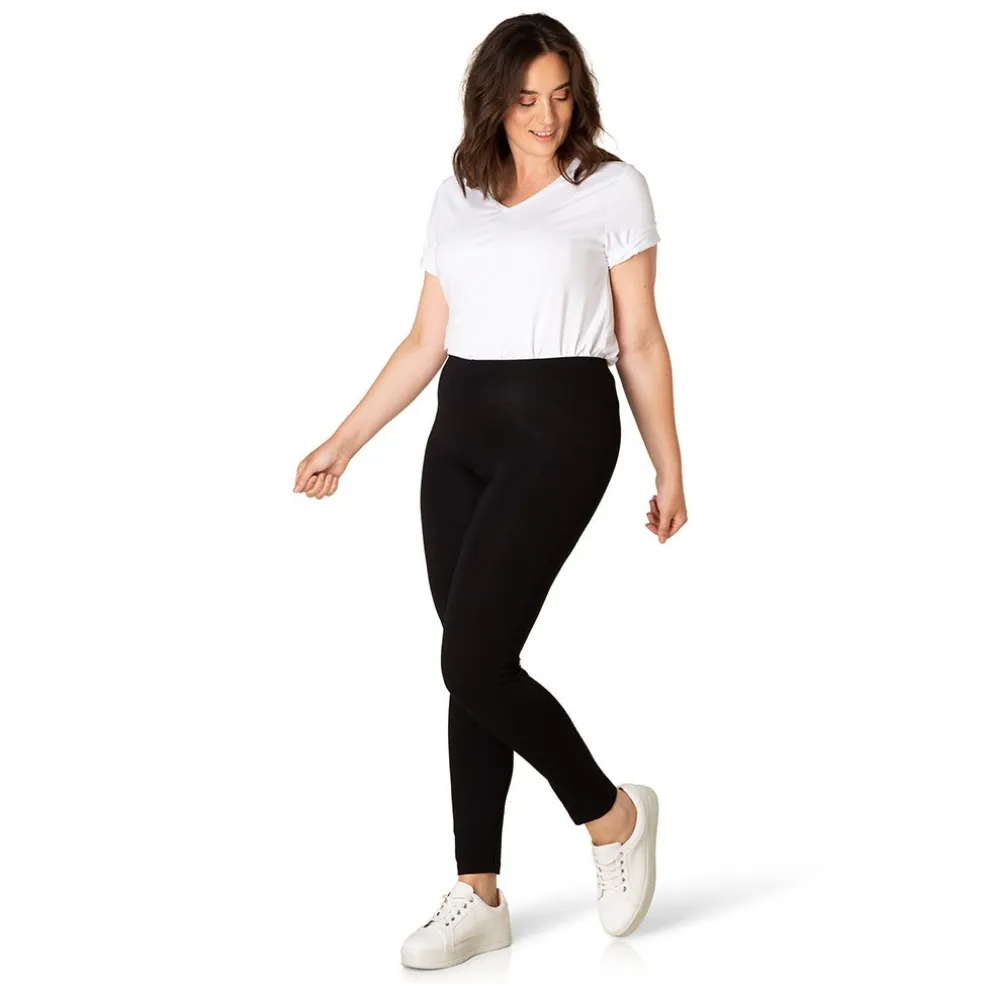 legging_base_level_curvy__2-2.webp Legging Base Level Curvy zwart Andrea 7000026
