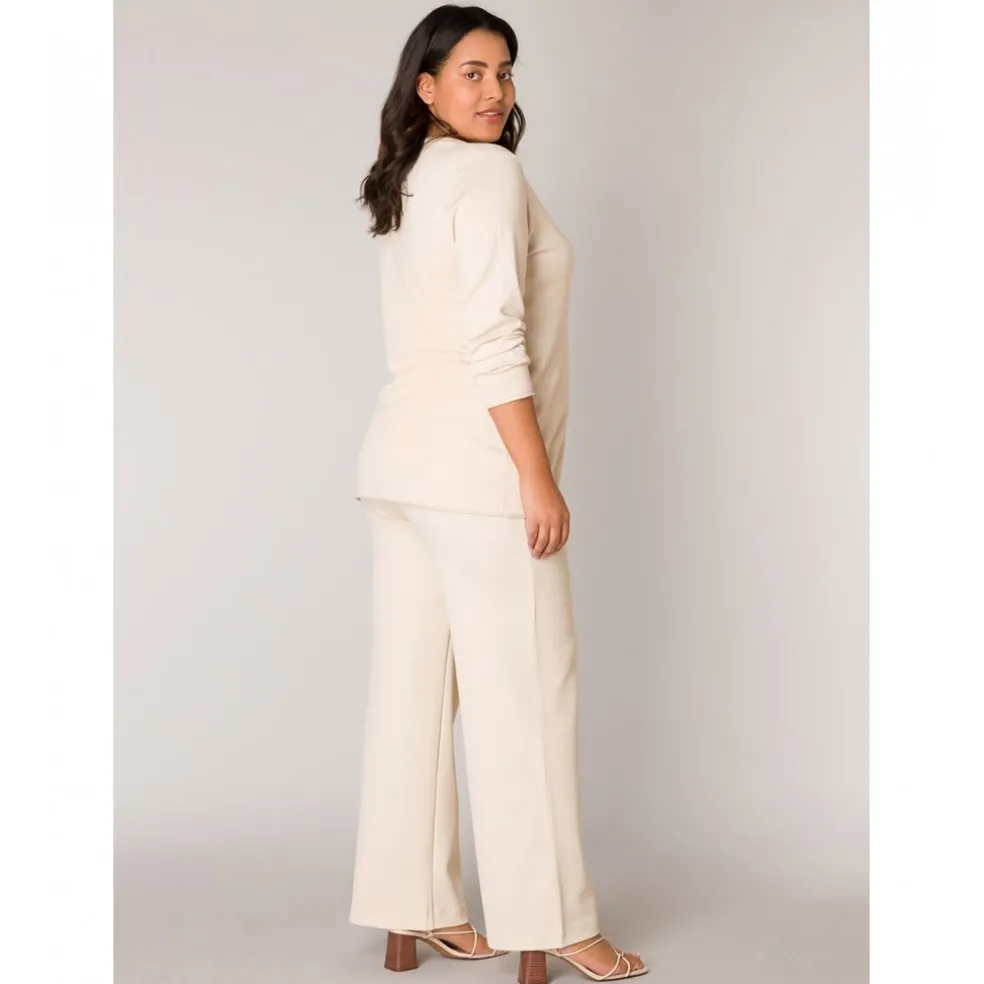 pull_base_level_curvy_lic_5.webp Pull Base Level Curvy licht beige Anine 7000024