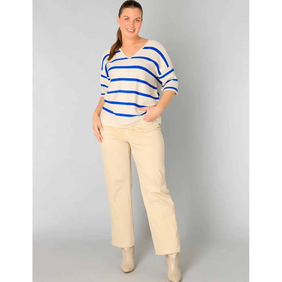 shirt_yesta_vhals_beige_k_4.webp Shirt Yesta V-hals beige kobalt Valetine A005099