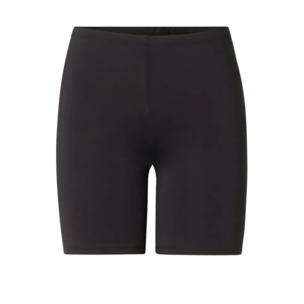 slip_met_pijpjes_bl_curvy_1.webp Slip met pijpjes BL Curvy zwart Yanissa 7000093